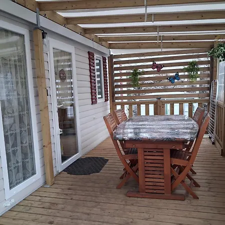 3 Bed House - Sleeps 6 - Parking - Wifi سان جان دي مونت